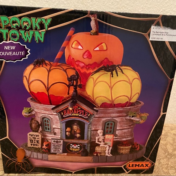 Lemax 2021 The Bad Apple Shop Spooky Town Battery Operated NIB